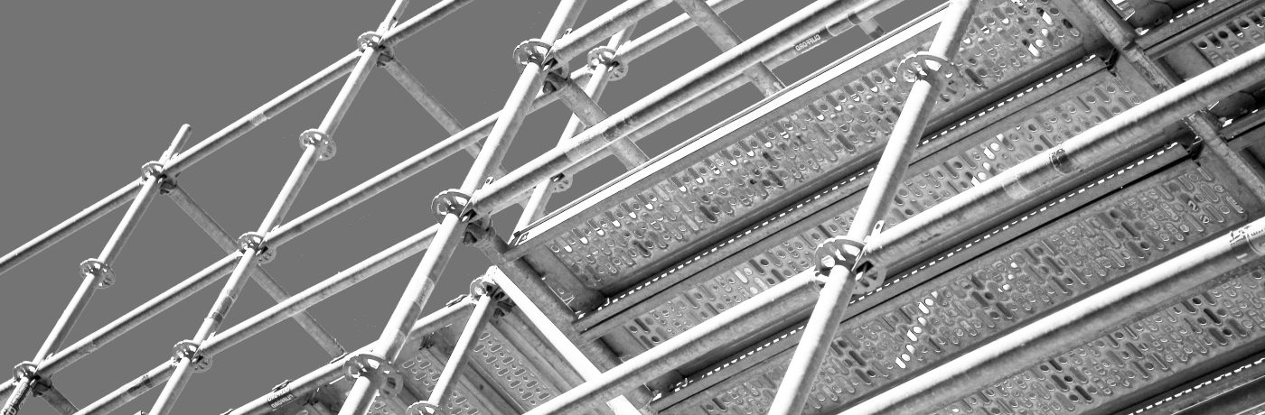 Free standing solar scaffold on a commercial building